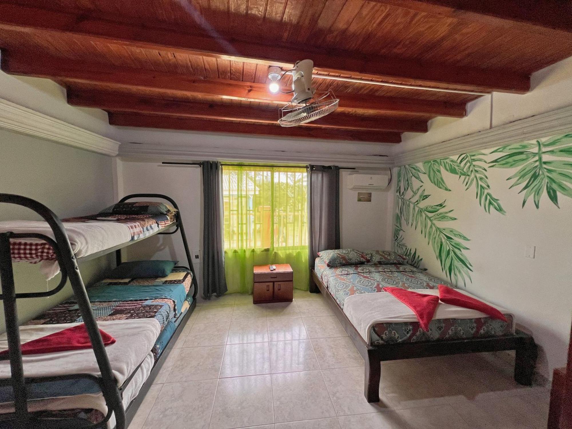 Hostal Mom Mariela San Andrés Kültér fotó